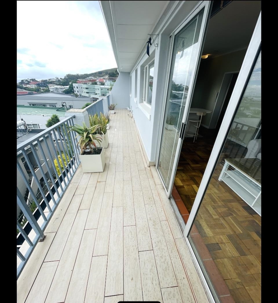 To Let 2 Bedroom Property for Rent in Vredehoek Western Cape